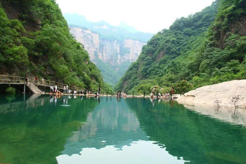 逃出平静乡村