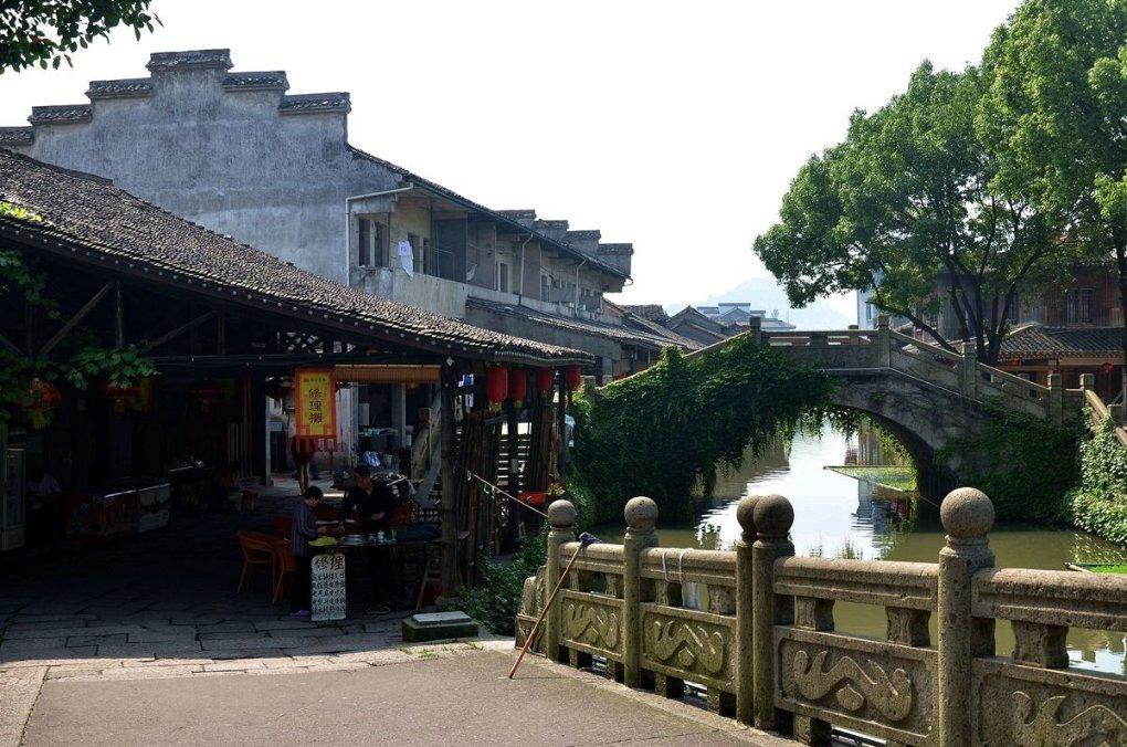 《原神》为什么闲云是风系角色，甘雨和申鹤却是冰系角色？